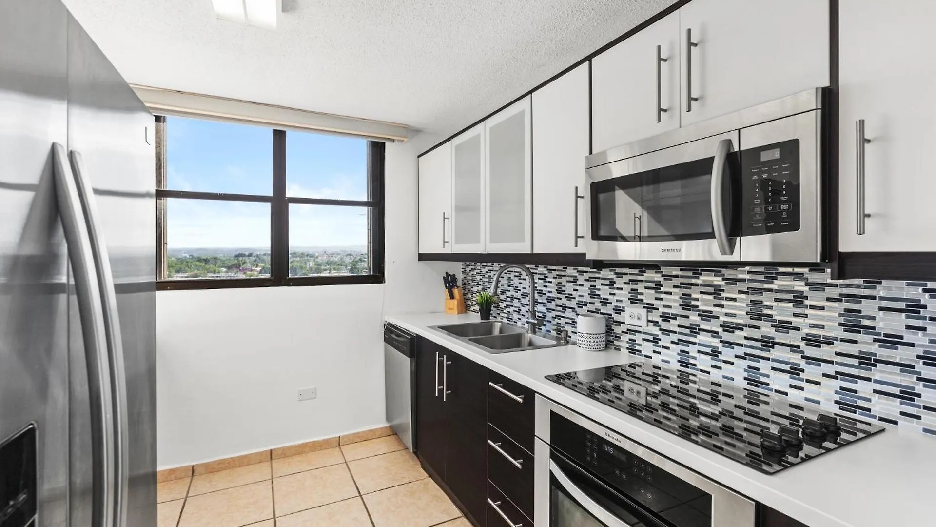 Oceanviews Apartment W Parking Steps To The Sand San Juan 0*,