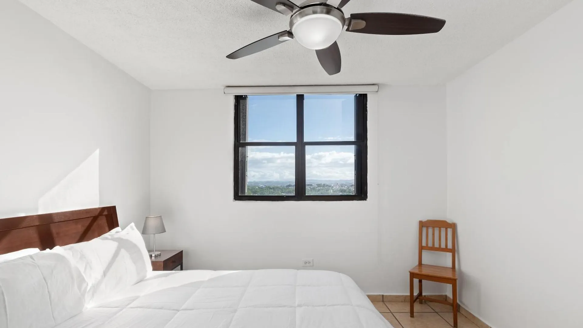 Oceanviews Apartment W Parking Steps To The Sand San Juan