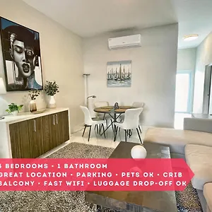 Breathtaking 3-br Beachside Apartment