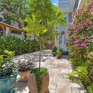 Hidden Gem In Miramar- Power Generator- Parking Apartment